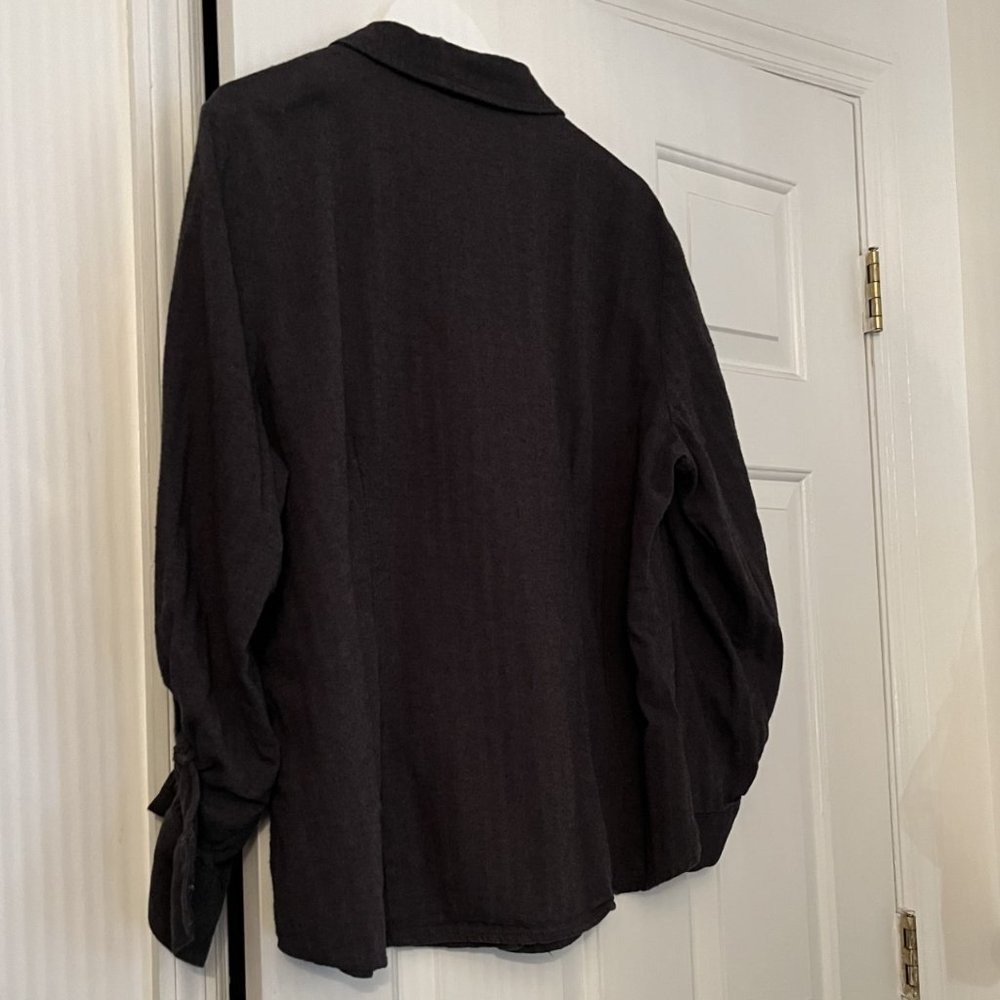 blouse - Picture 2 of 2